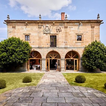 Helguera Palacio Boutique & Antique Hotel Vargas Exterior photo